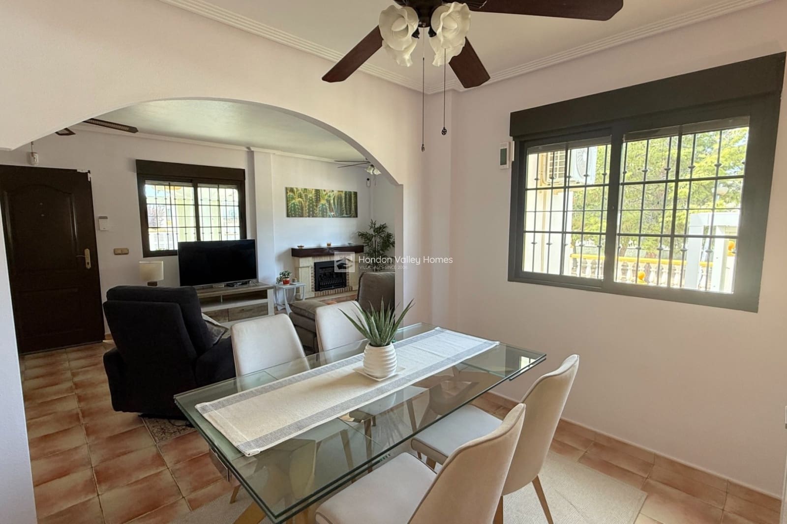 3 soveværelse Villa til salg i Hondon de las Nieves med swimmingpool - € 298.000 (Ref: 9208708)