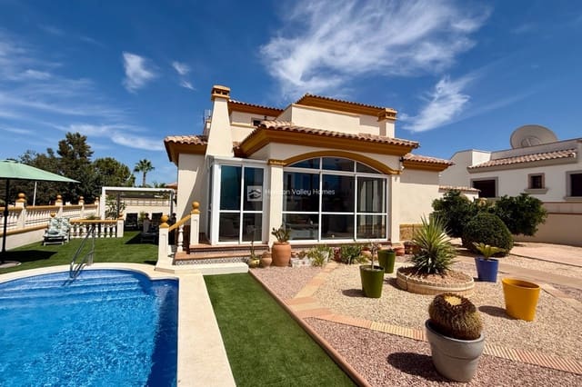 Chalet de 3 habitaciones en Hondón de las Nieves en venta con piscina - 298.000 € (Ref: 9208708)