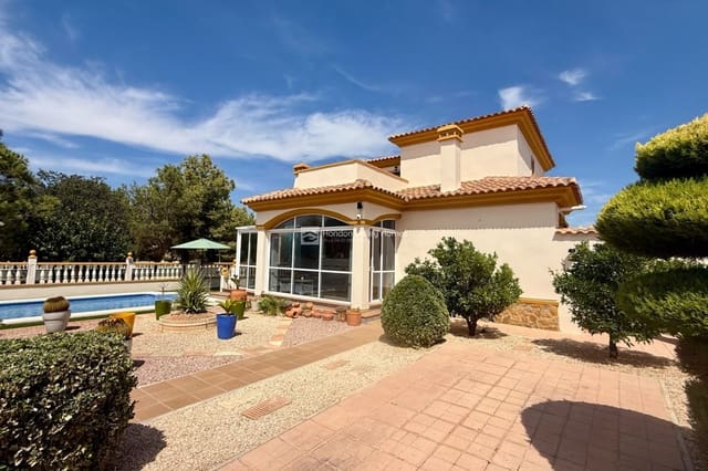 Chalet de 3 habitaciones en Hondón de las Nieves en venta con piscina - 298.000 € (Ref: 9208708)