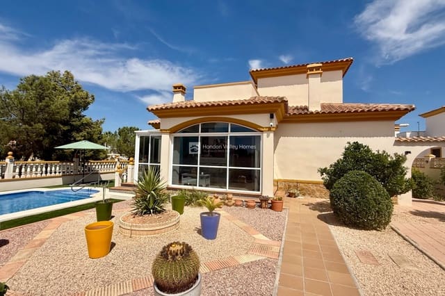 Chalet de 3 habitaciones en Hondón de las Nieves en venta con piscina - 298.000 € (Ref: 9208708)