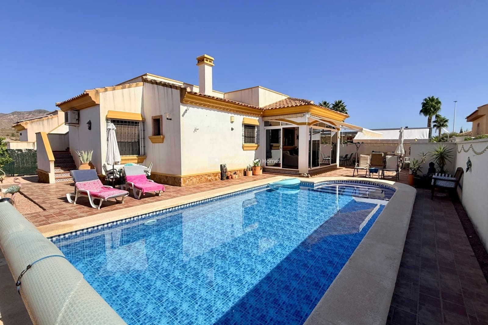 3 bedroom Villa for sale in Hondon de las Nieves with pool - € 250,000 (Ref: 9243654)