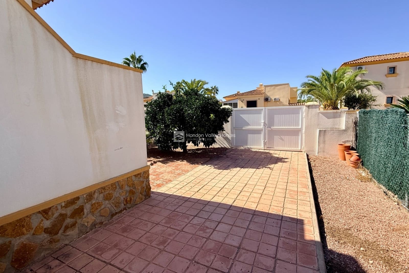3 bedroom Villa for sale in Hondon de las Nieves with pool - € 250,000 (Ref: 9243654)