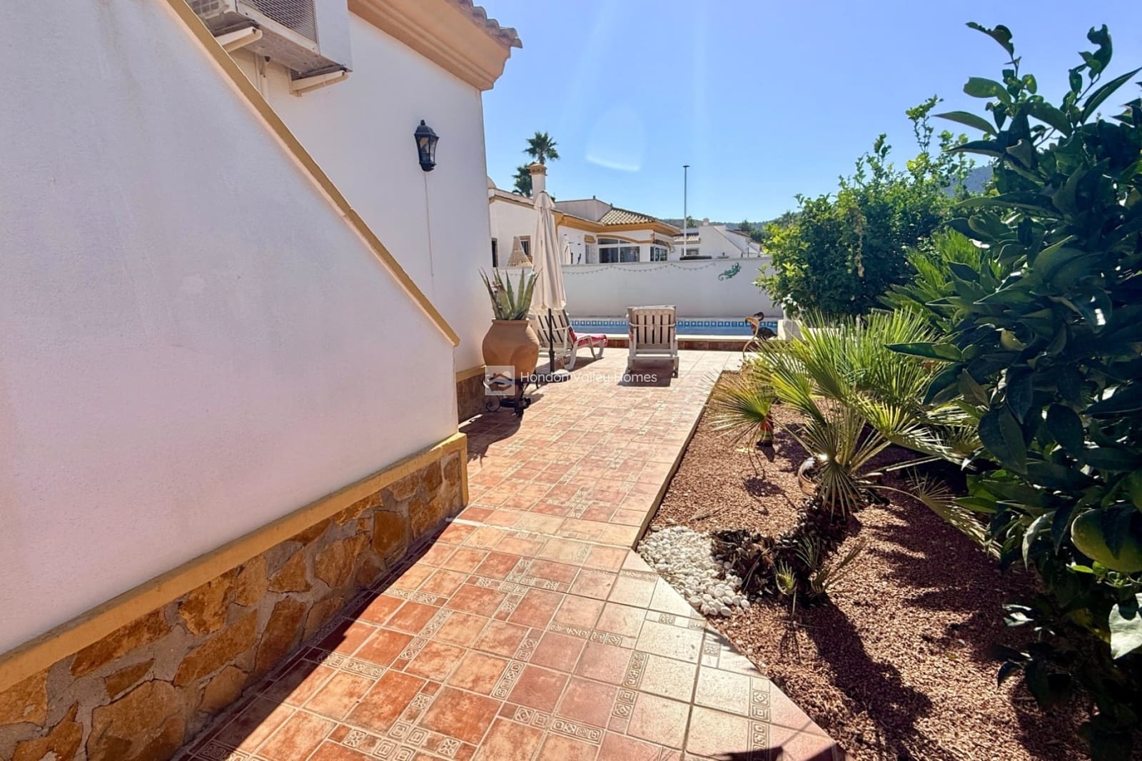 3 bedroom Villa for sale in Hondon de las Nieves with pool - € 250,000 (Ref: 9243654)