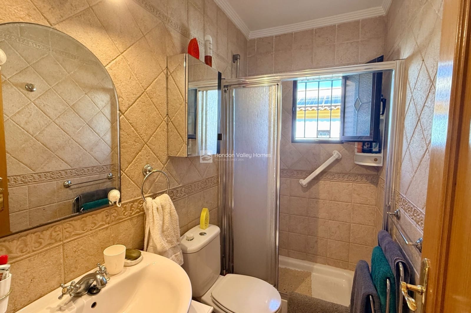 3 bedroom Villa for sale in Hondon de las Nieves with pool - € 250,000 (Ref: 9243654)