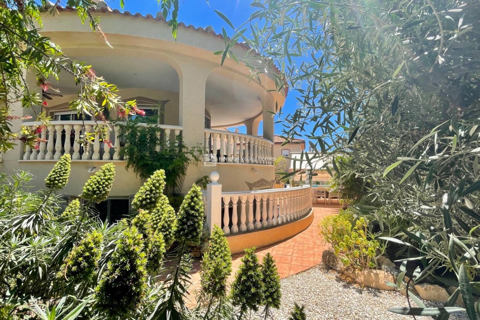 4 soveværelse Villa til salg i Hondon de las Nieves med swimmingpool - € 359.950 (Ref: 9244458)