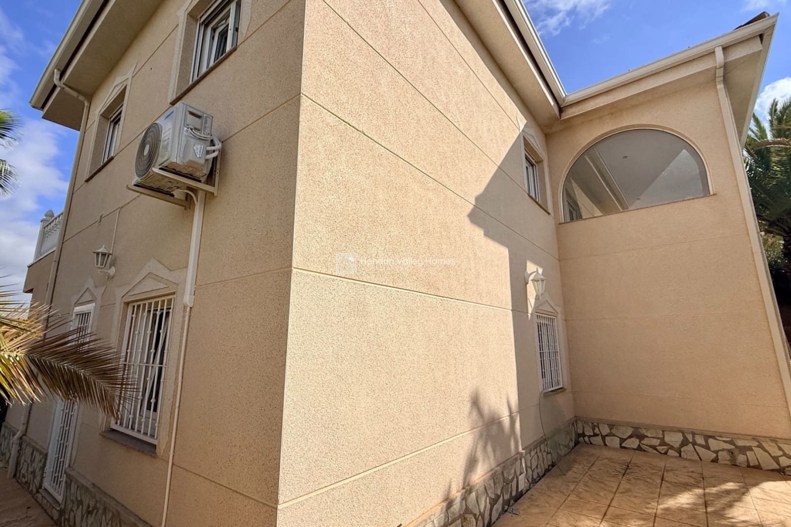 3 bedroom Villa for sale in Hondon de las Nieves with pool garage - € 420,000 (Ref: 9282639)