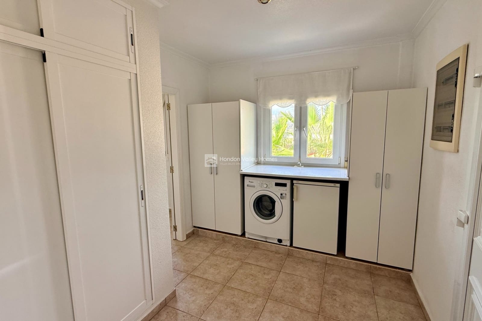 3 bedroom Villa for sale in Hondon de las Nieves with pool garage - € 420,000 (Ref: 9282639)