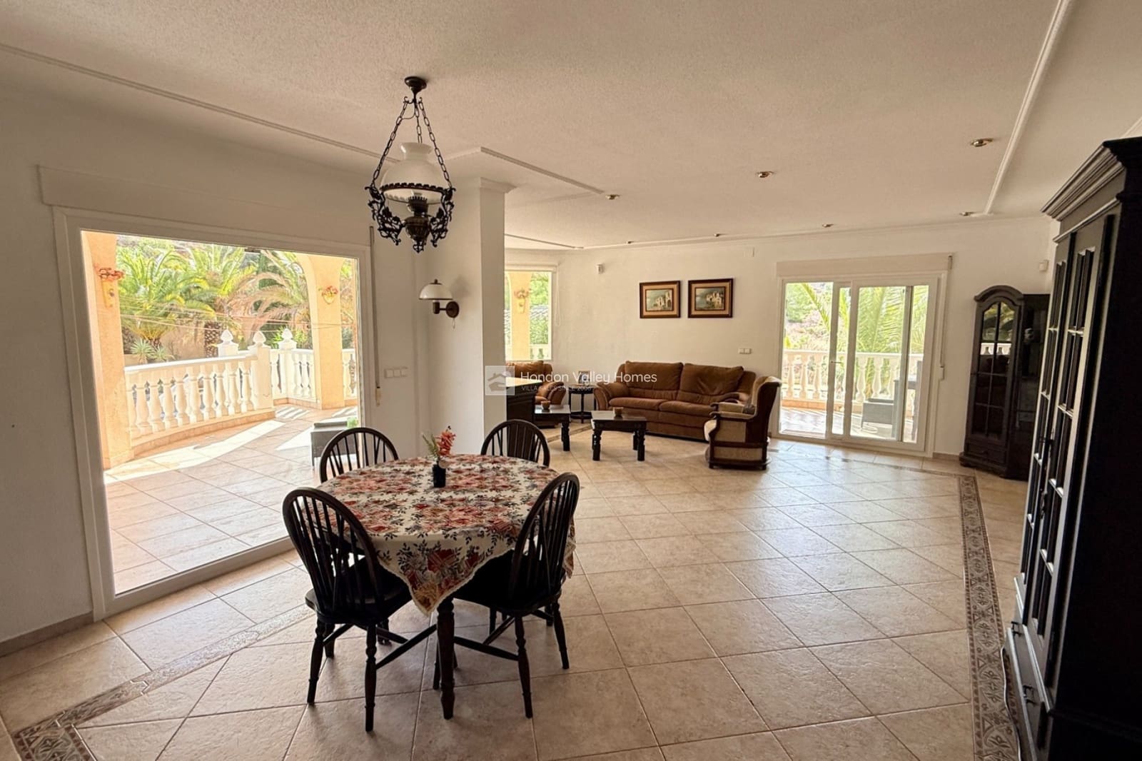 3 bedroom Villa for sale in Hondon de las Nieves with pool garage - € 420,000 (Ref: 9282639)