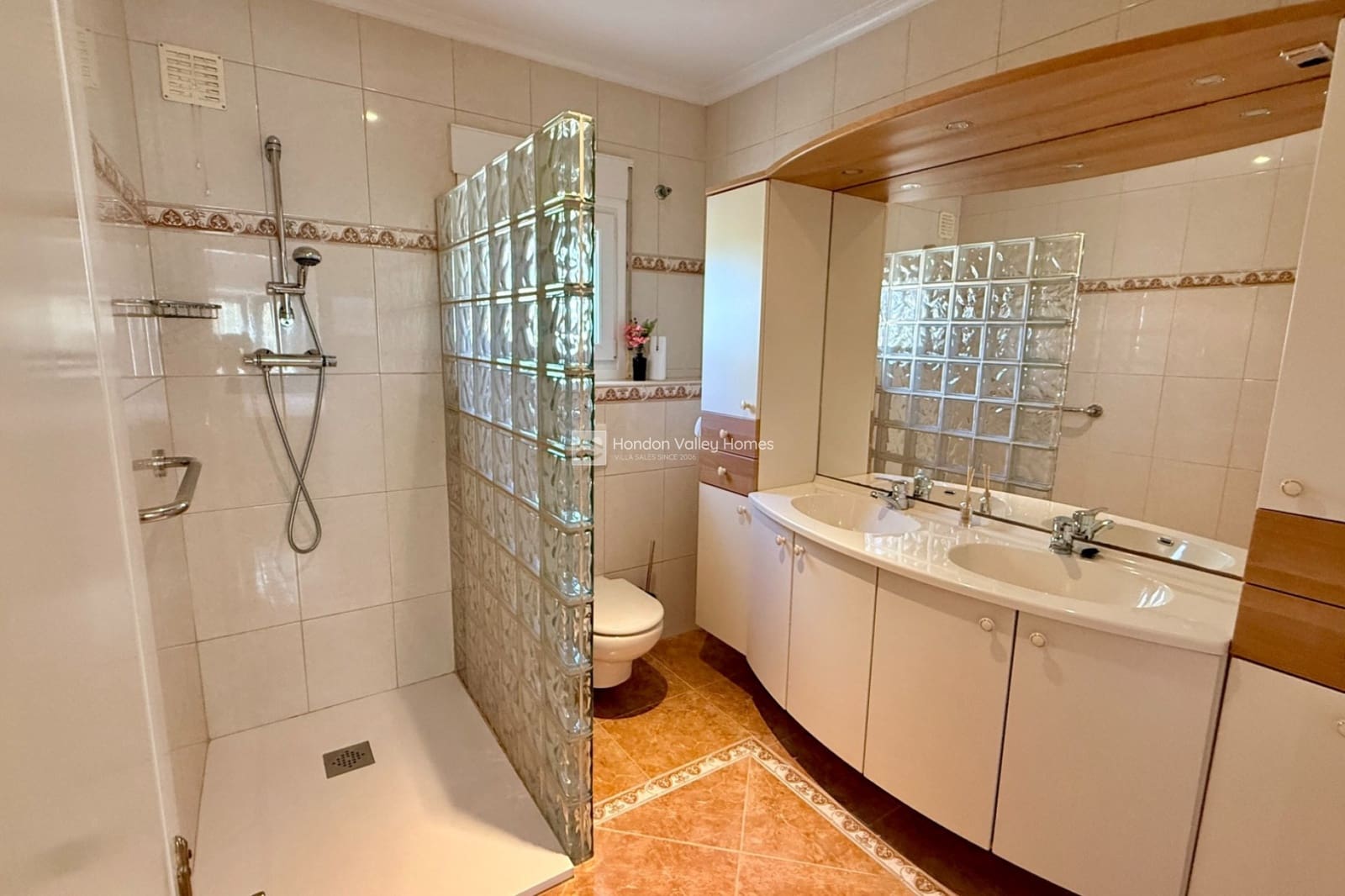 3 bedroom Villa for sale in Hondon de las Nieves with pool garage - € 420,000 (Ref: 9282639)