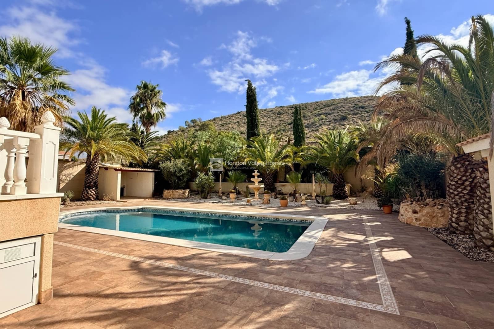 3 bedroom Villa for sale in Hondon de las Nieves with pool garage - € 420,000 (Ref: 9282639)