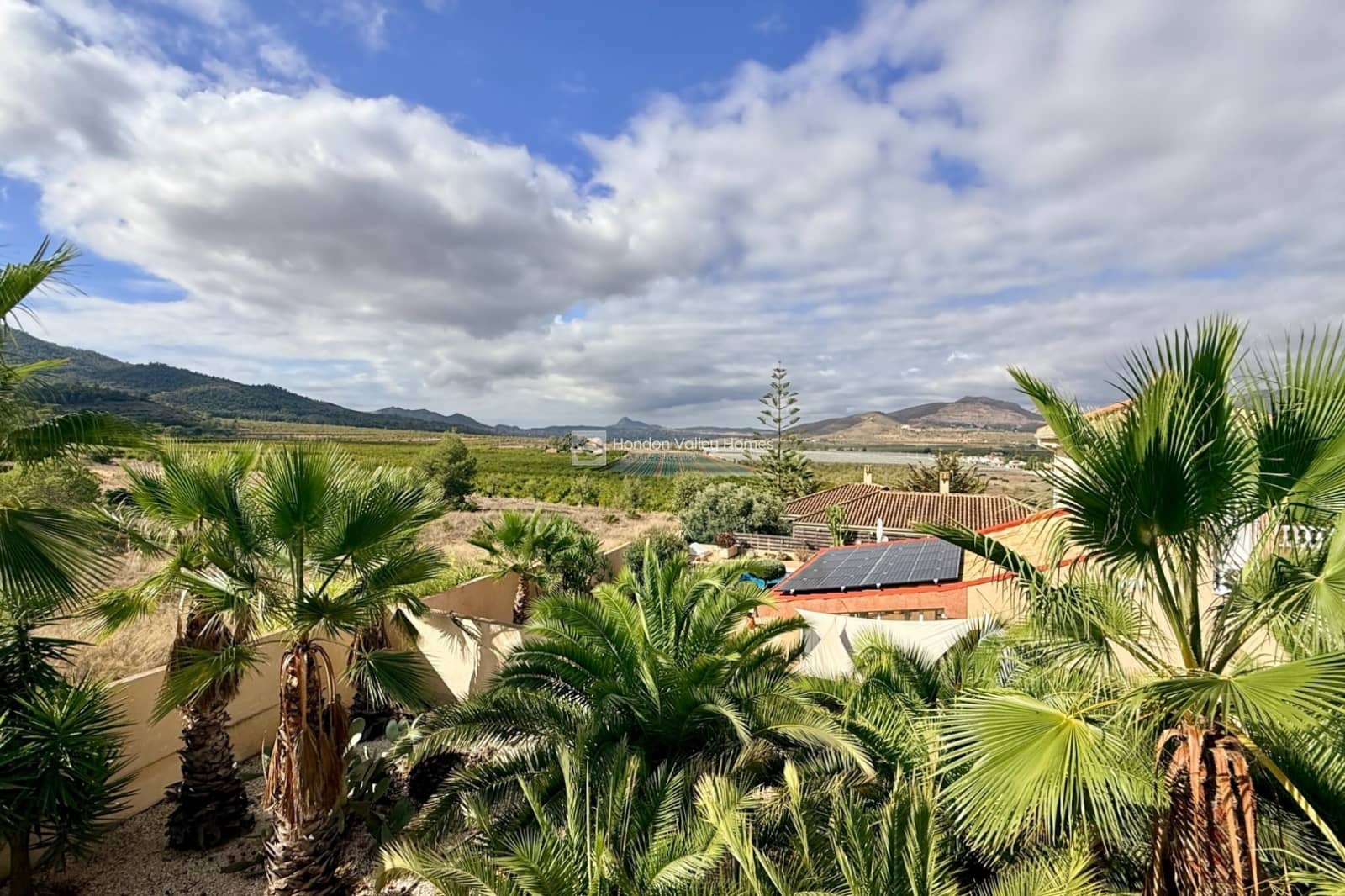 3 bedroom Villa for sale in Hondon de las Nieves with pool garage - € 420,000 (Ref: 9282639)