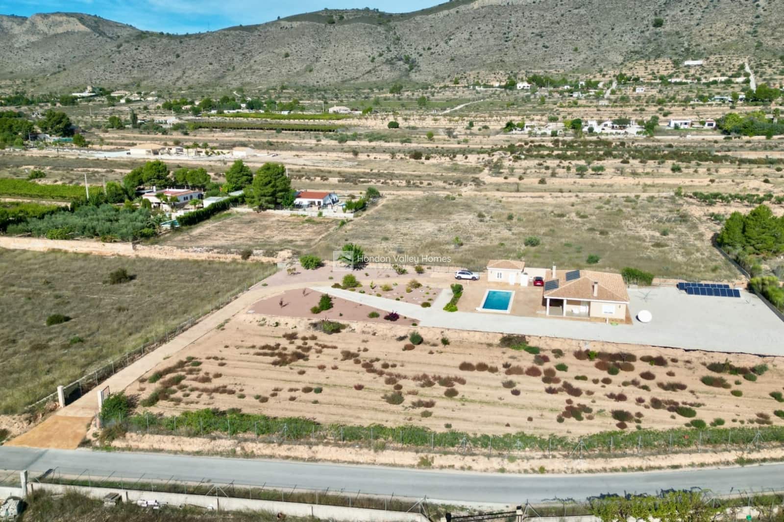 4 soveværelse Villa til salg i Hondon de las Nieves med swimmingpool garage - € 399.000 (Ref: 9331043)