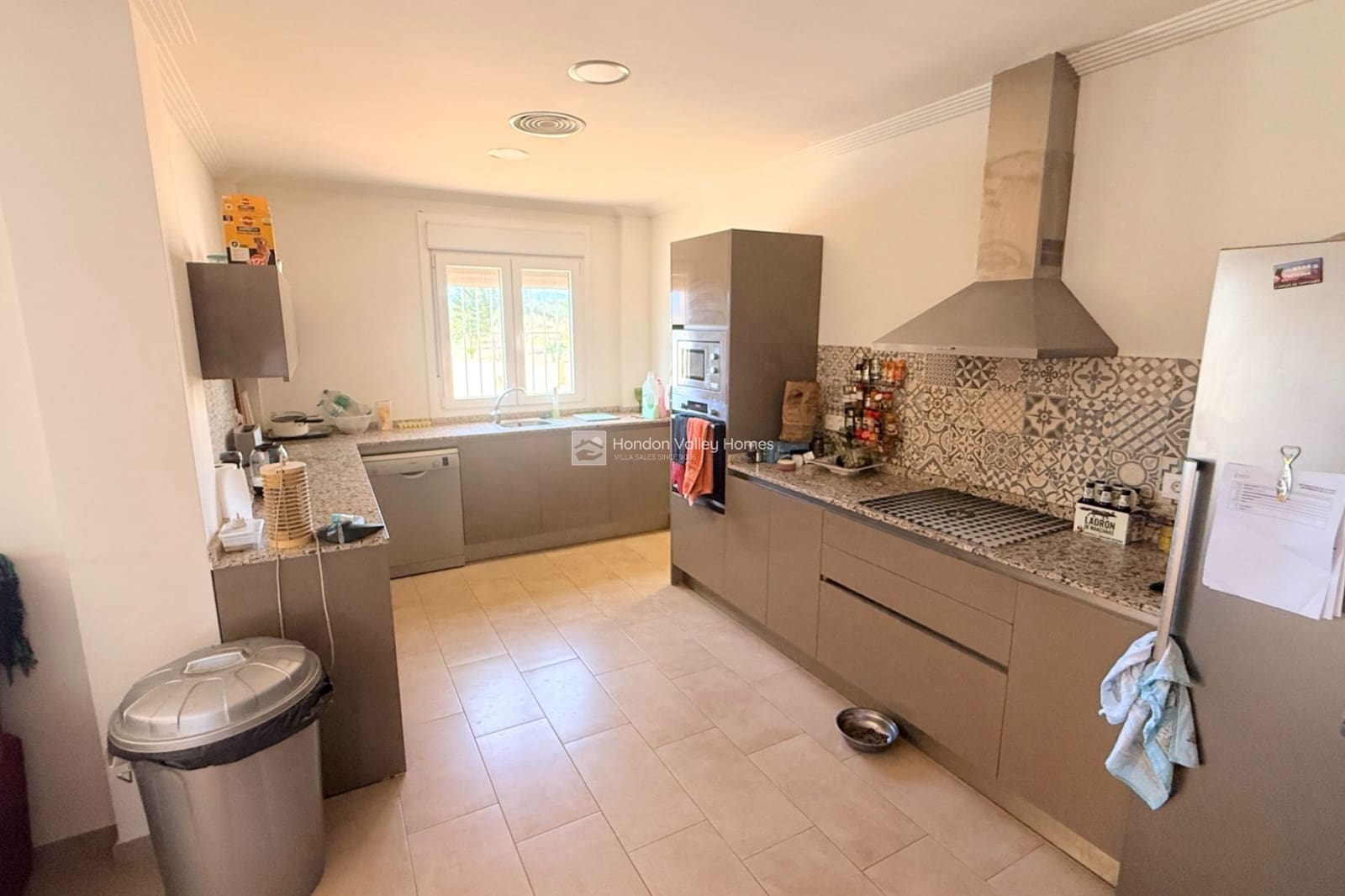 4 soveværelse Villa til salg i Hondon de las Nieves med swimmingpool garage - € 399.000 (Ref: 9331043)