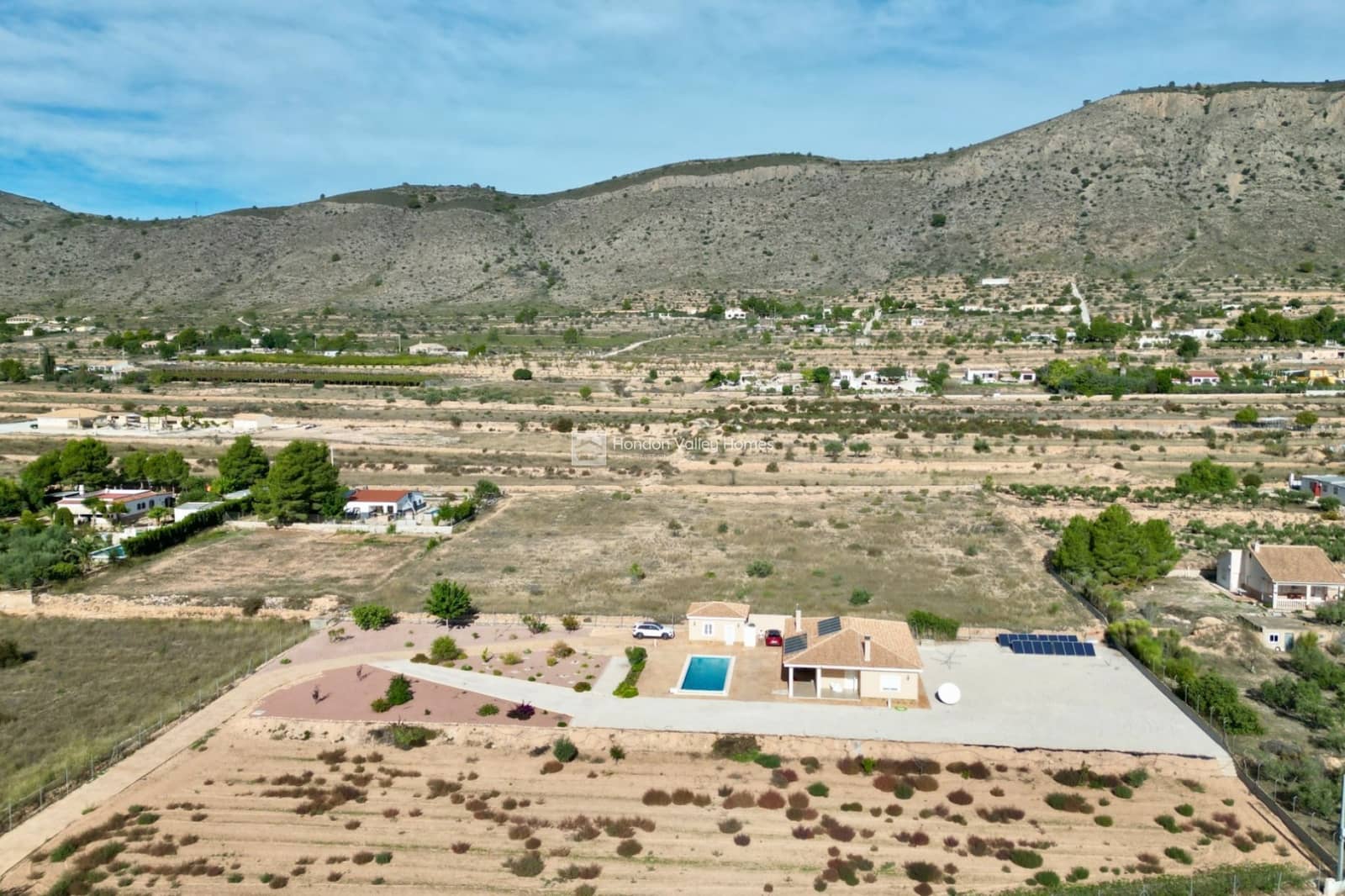 4 soveværelse Villa til salg i Hondon de las Nieves med swimmingpool garage - € 399.000 (Ref: 9331043)