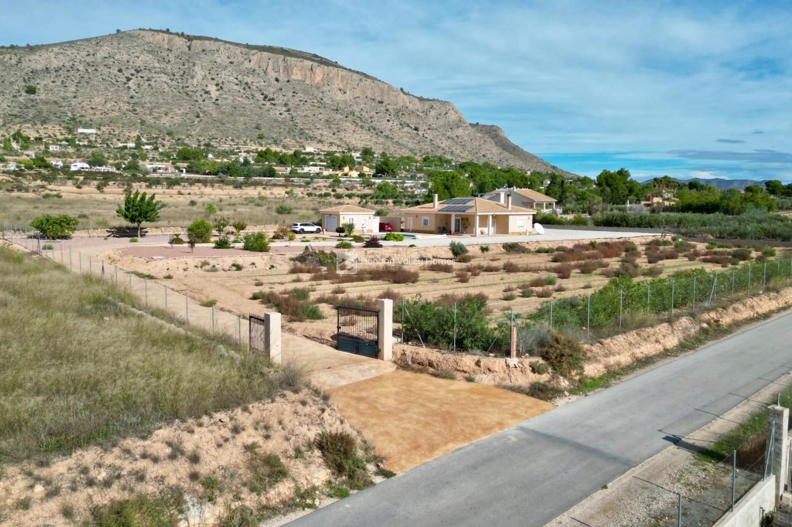 4 soveværelse Villa til salg i Hondon de las Nieves med swimmingpool garage - € 399.000 (Ref: 9331043)