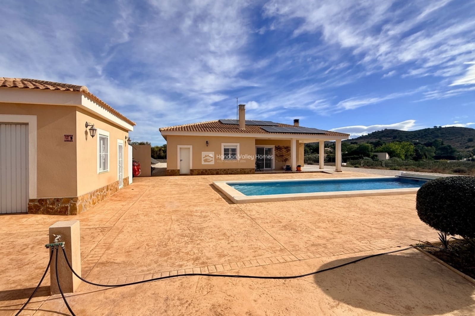 4 soveværelse Villa til salg i Hondon de las Nieves med swimmingpool garage - € 399.000 (Ref: 9331043)