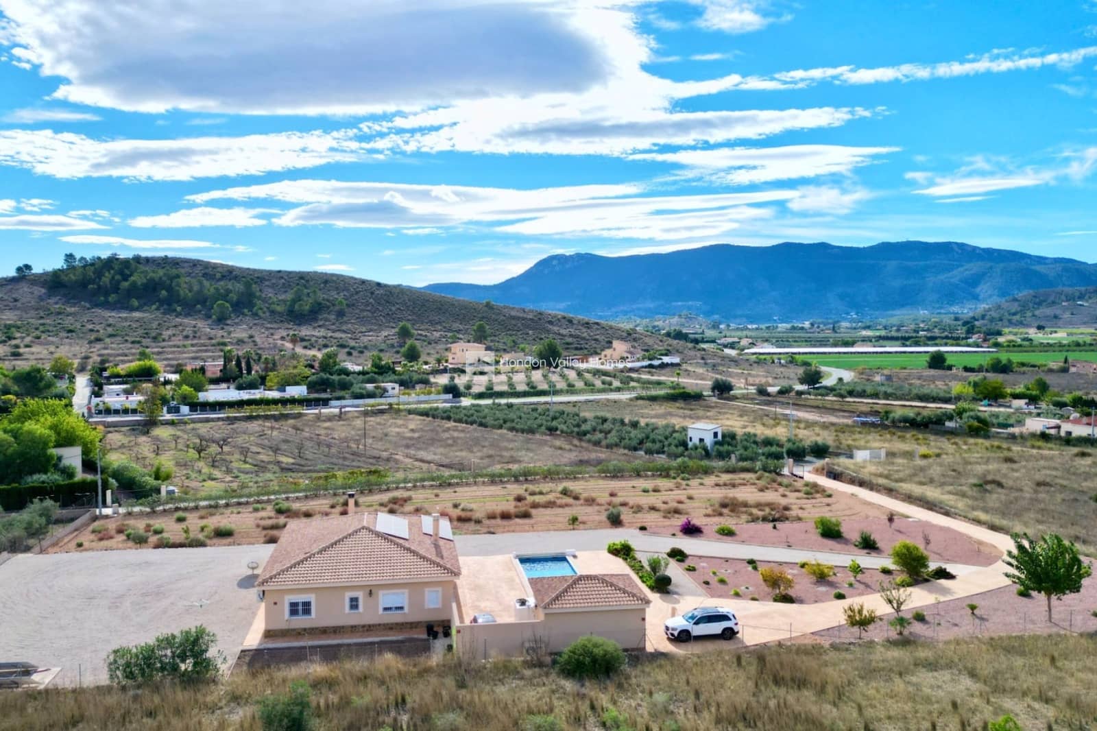 4 soveværelse Villa til salg i Hondon de las Nieves med swimmingpool garage - € 399.000 (Ref: 9331043)