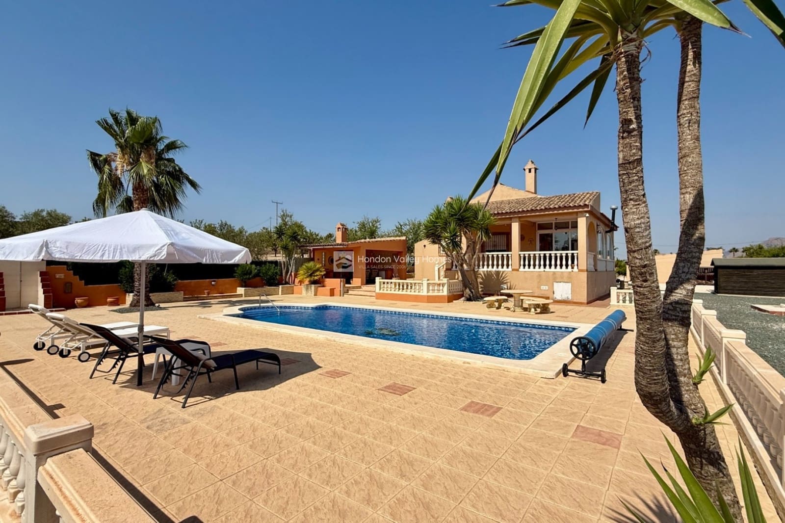 5 soveværelse Villa til salg i Hondon de los Frailes med swimmingpool garage - € 440.000 (Ref: 9356516)