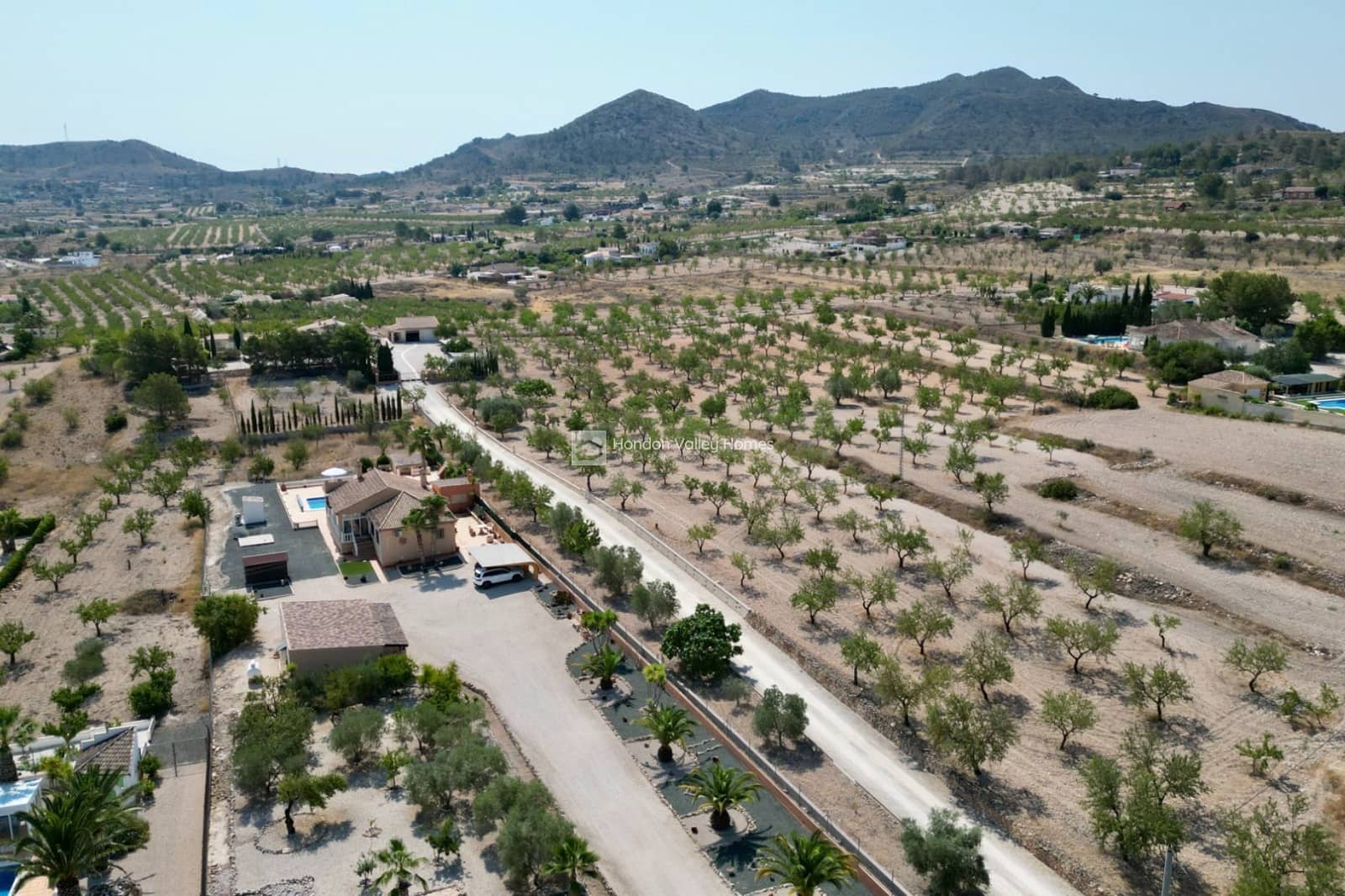 5 soveværelse Villa til salg i Hondon de los Frailes med swimmingpool garage - € 440.000 (Ref: 9356516)