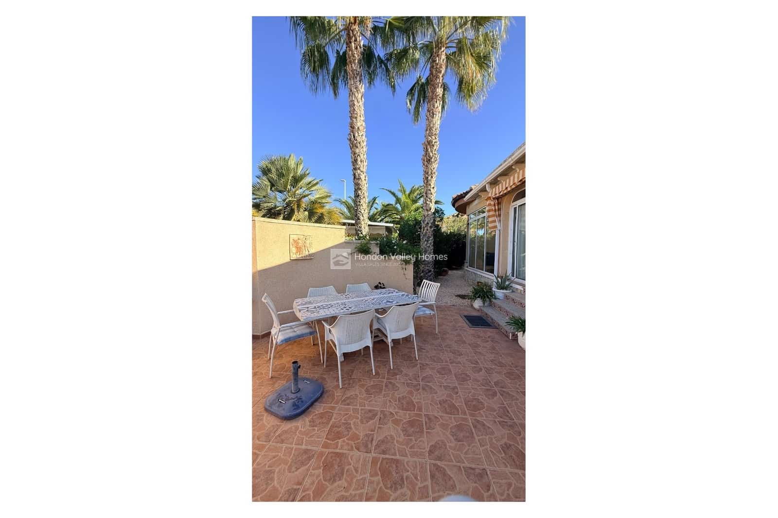 Chalet de 3 habitaciones en Hondón de las Nieves en venta con piscina - 299.950 € (Ref: 9401780)