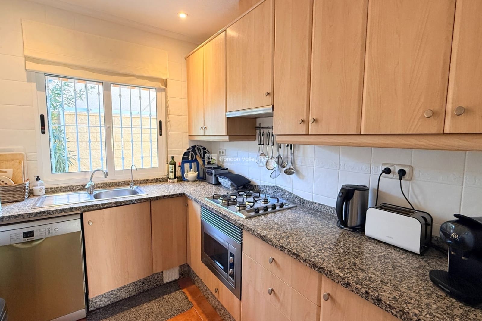 Chalet de 3 habitaciones en Hondón de las Nieves en venta con piscina - 299.950 € (Ref: 9401780)