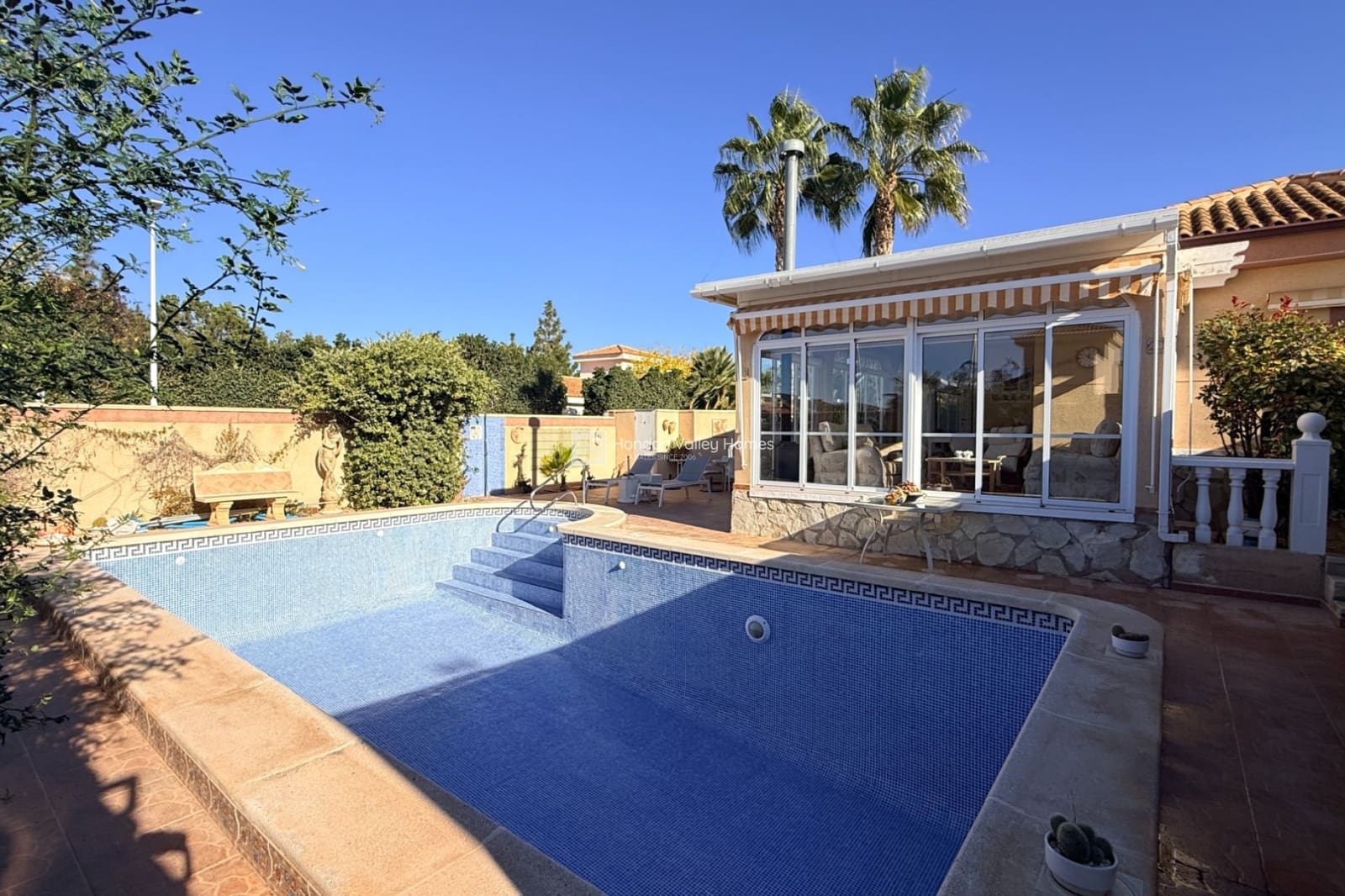 Chalet de 3 habitaciones en Hondón de las Nieves en venta con piscina - 299.950 € (Ref: 9401780)