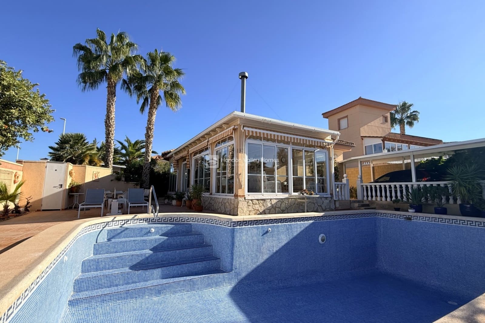 Chalet de 3 habitaciones en Hondón de las Nieves en venta con piscina - 299.950 € (Ref: 9401780)