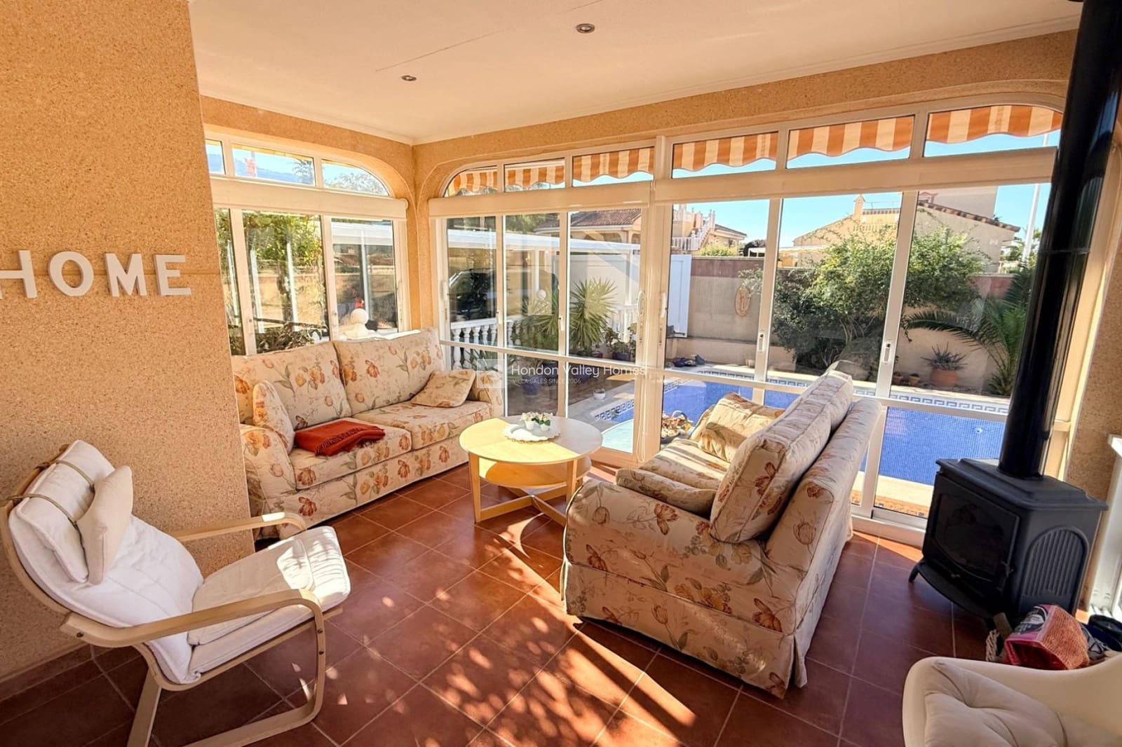 Chalet de 3 habitaciones en Hondón de las Nieves en venta con piscina - 299.950 € (Ref: 9401780)