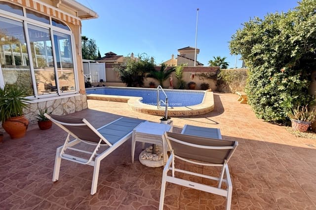 Chalet de 3 habitaciones en Hondón de las Nieves en venta con piscina - 299.950 € (Ref: 9401780)