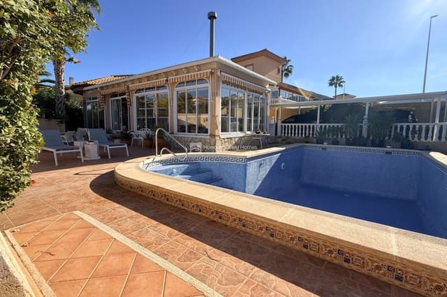 Chalet de 3 habitaciones en Hondón de las Nieves en venta con piscina - 299.950 € (Ref: 9401780)