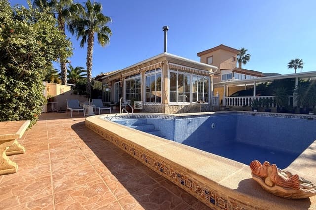 Chalet de 3 habitaciones en Hondón de las Nieves en venta con piscina - 299.950 € (Ref: 9401780)