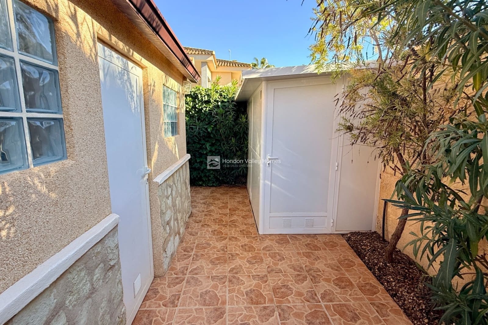 Chalet de 3 habitaciones en Hondón de las Nieves en venta con piscina - 299.950 € (Ref: 9401780)