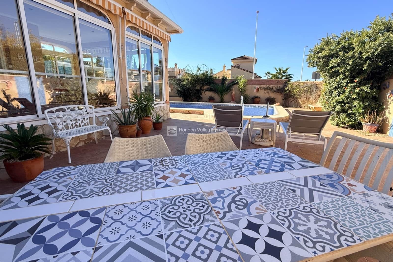 Chalet de 3 habitaciones en Hondón de las Nieves en venta con piscina - 299.950 € (Ref: 9401780)