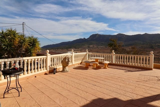 4 soverom Villa til salgs i La Romana med svømmebasseng - € 379 000 (Ref: 9446916)