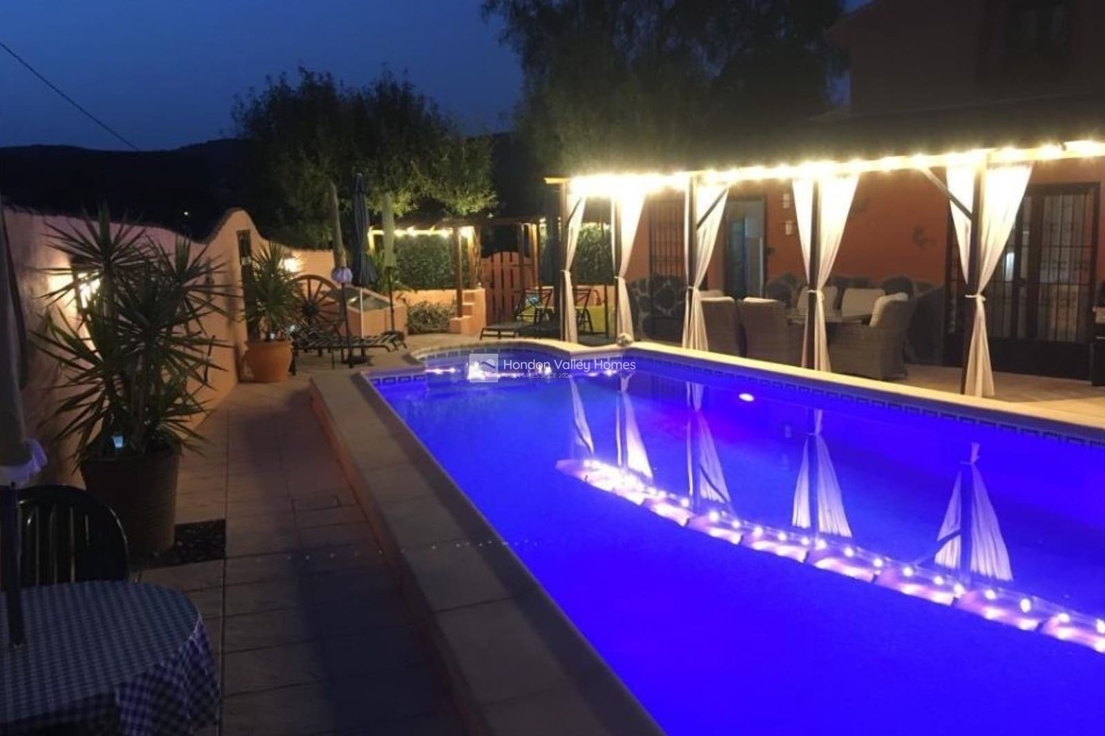 5 chambre Finca/Maison de Campagne à vendre à La Romana avec piscine garage - 575 000 € (Ref: 9676463)