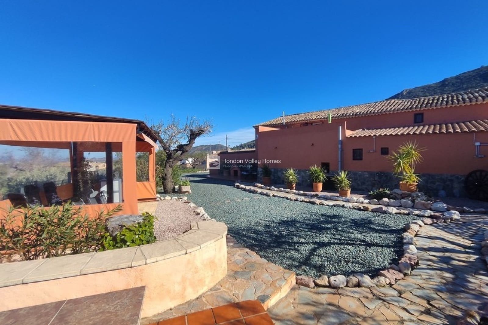 5 chambre Finca/Maison de Campagne à vendre à La Romana avec piscine garage - 575 000 € (Ref: 9676463)