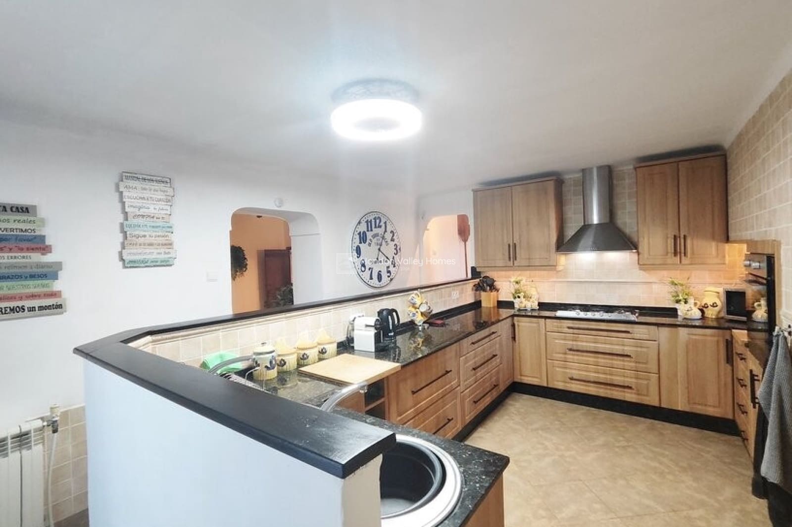 5 chambre Finca/Maison de Campagne à vendre à La Romana avec piscine garage - 575 000 € (Ref: 9676463)