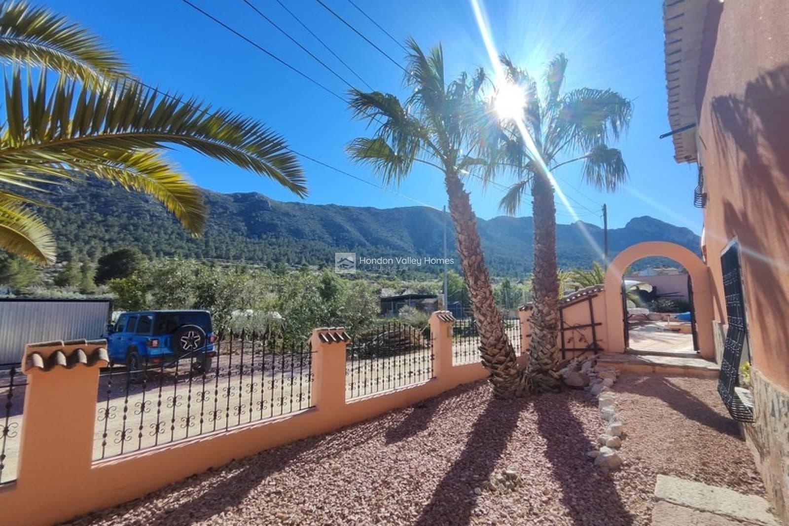 5 chambre Finca/Maison de Campagne à vendre à La Romana avec piscine garage - 575 000 € (Ref: 9676463)