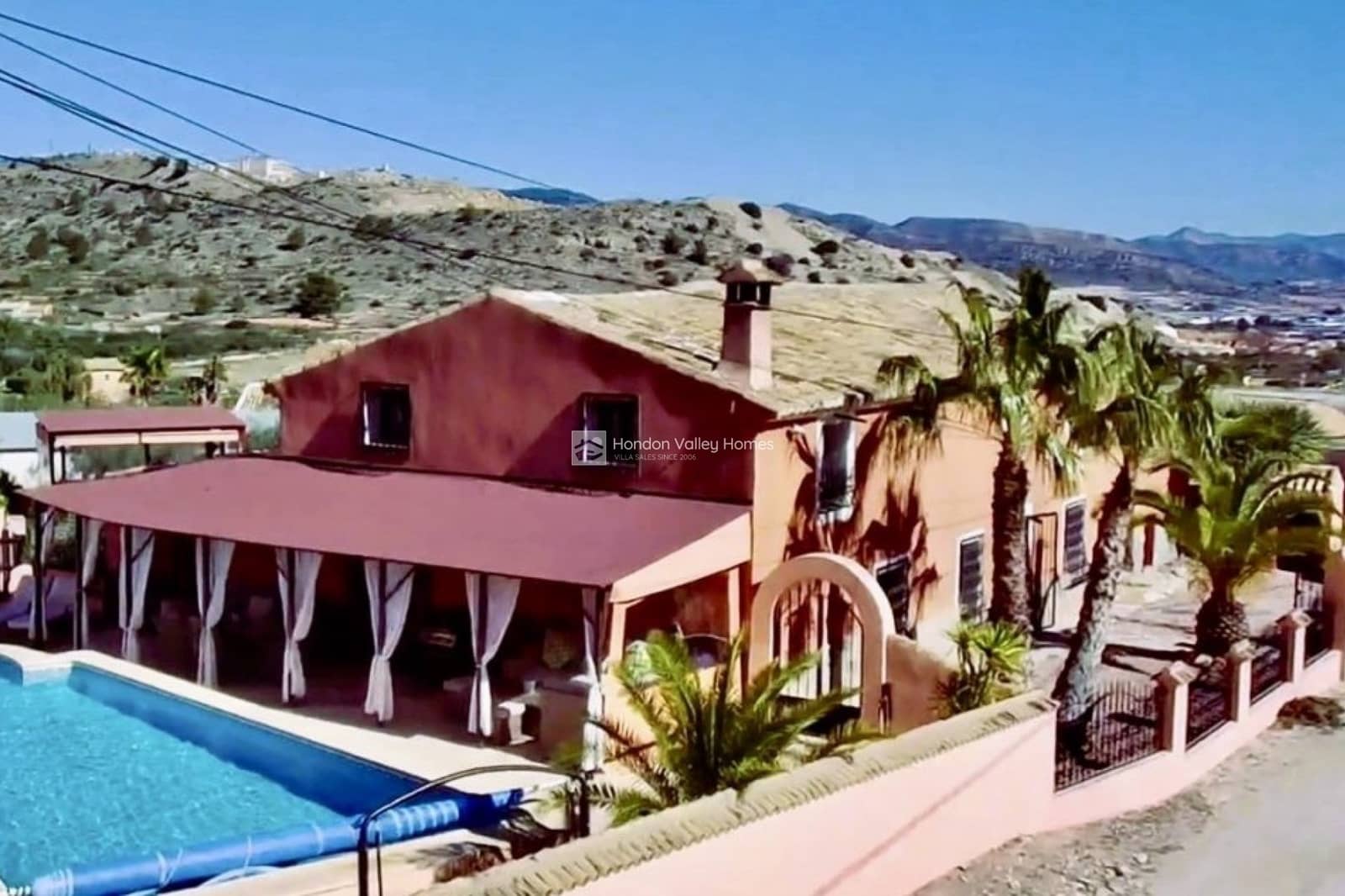 5 chambre Finca/Maison de Campagne à vendre à La Romana avec piscine garage - 575 000 € (Ref: 9676463)