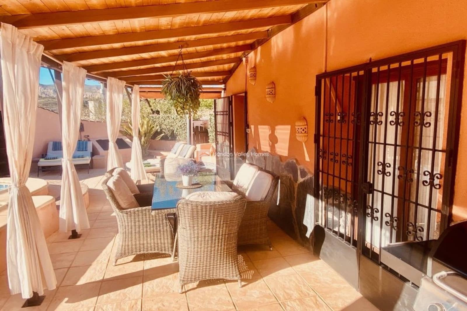 5 chambre Finca/Maison de Campagne à vendre à La Romana avec piscine garage - 575 000 € (Ref: 9676463)