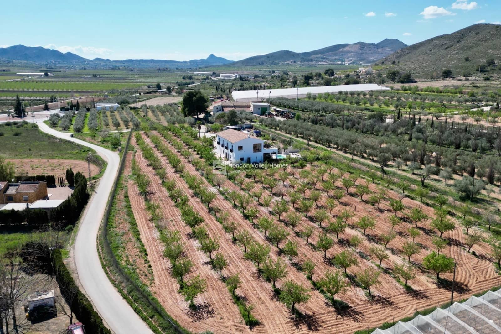 7 bedroom Villa for sale in Hondon de las Nieves with pool garage - € 725,000 (Ref: 9683297)