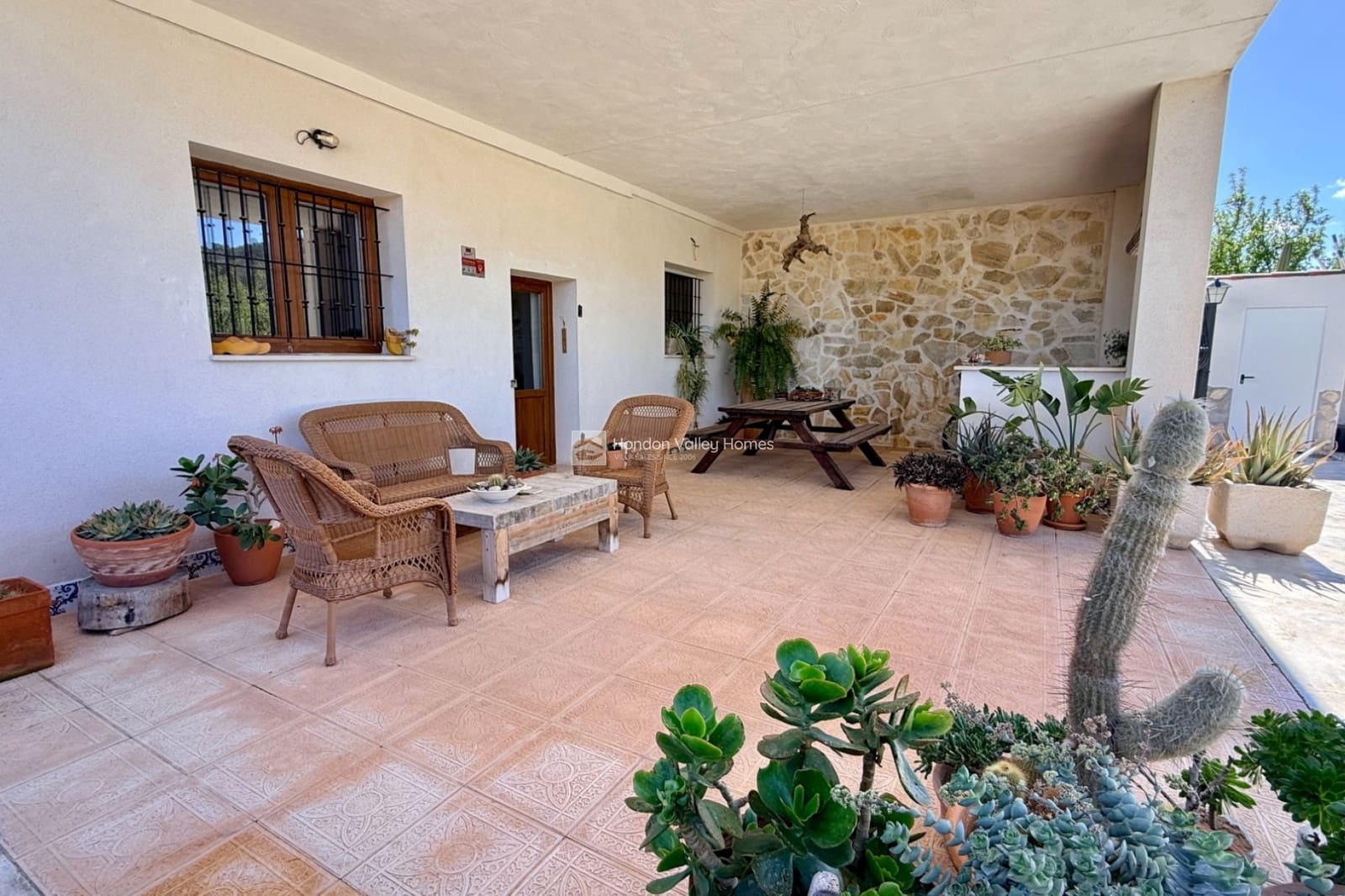 7 bedroom Villa for sale in Hondon de las Nieves with pool garage - € 725,000 (Ref: 9683297)