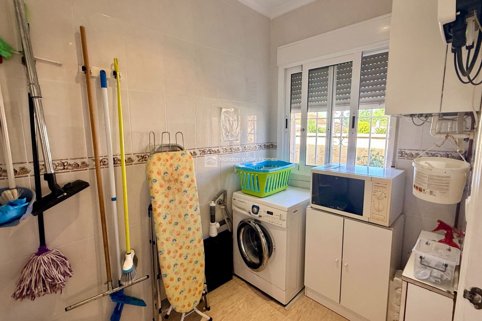 Chalet de 2 habitaciones en Hondón de las Nieves en venta con piscina - 299.950 € (Ref: 9758662)