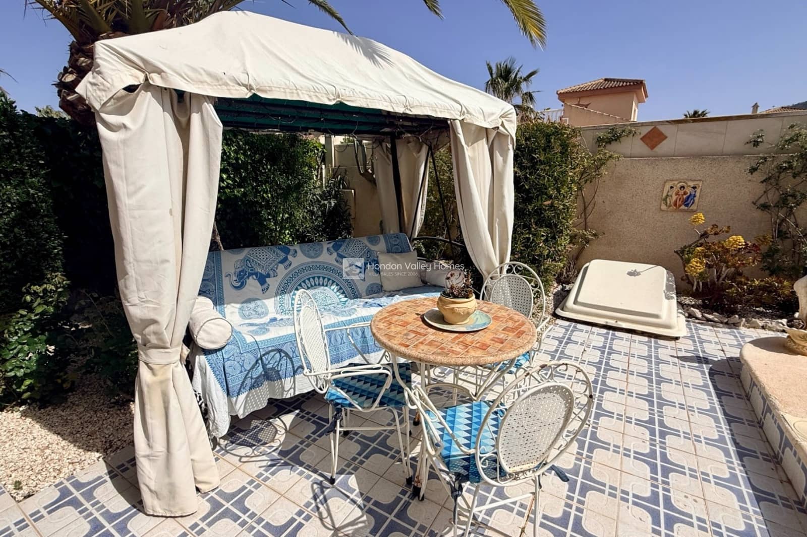 Chalet de 2 habitaciones en Hondón de las Nieves en venta con piscina - 299.950 € (Ref: 9758662)