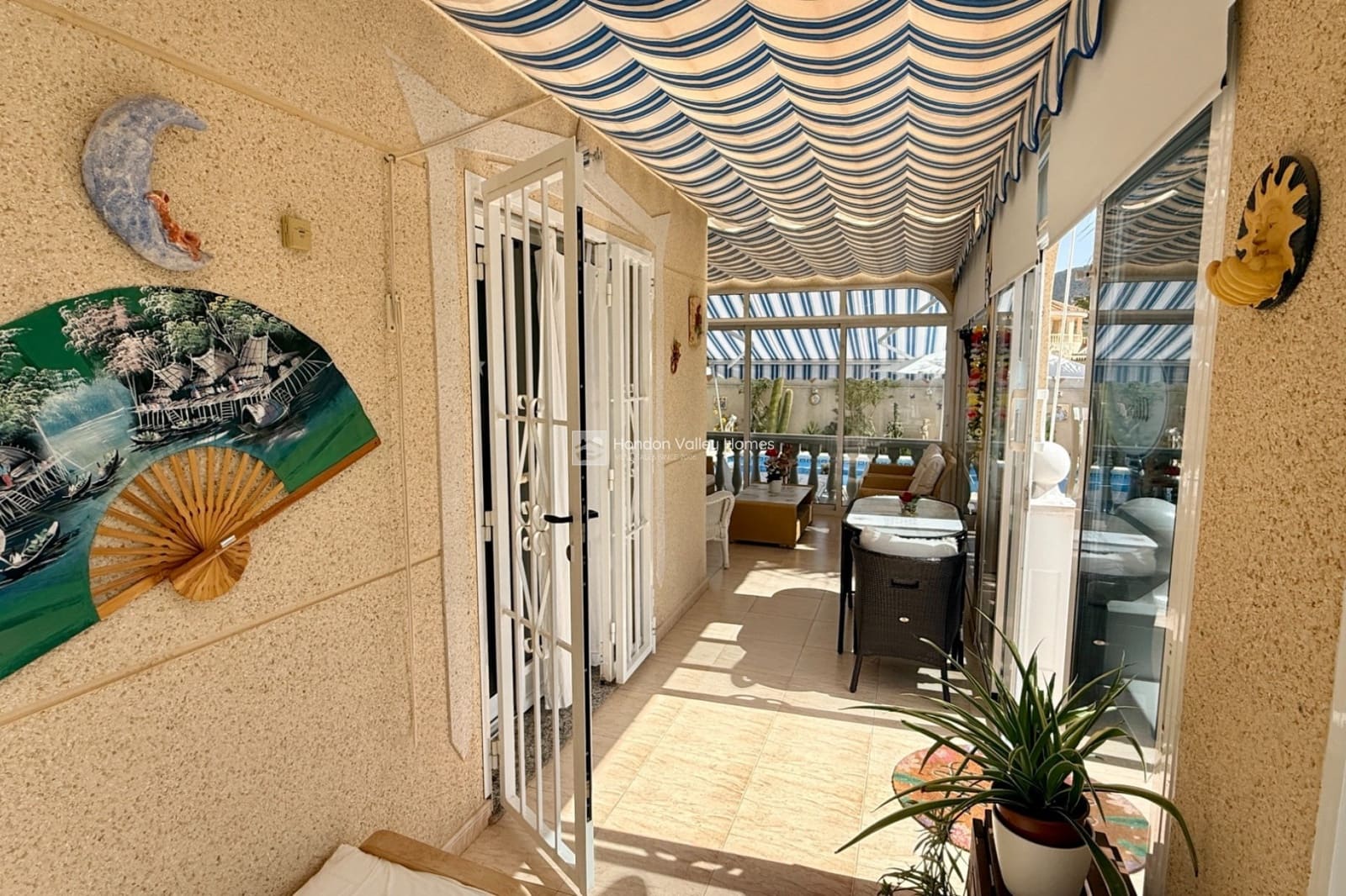 Chalet de 2 habitaciones en Hondón de las Nieves en venta con piscina - 299.950 € (Ref: 9758662)