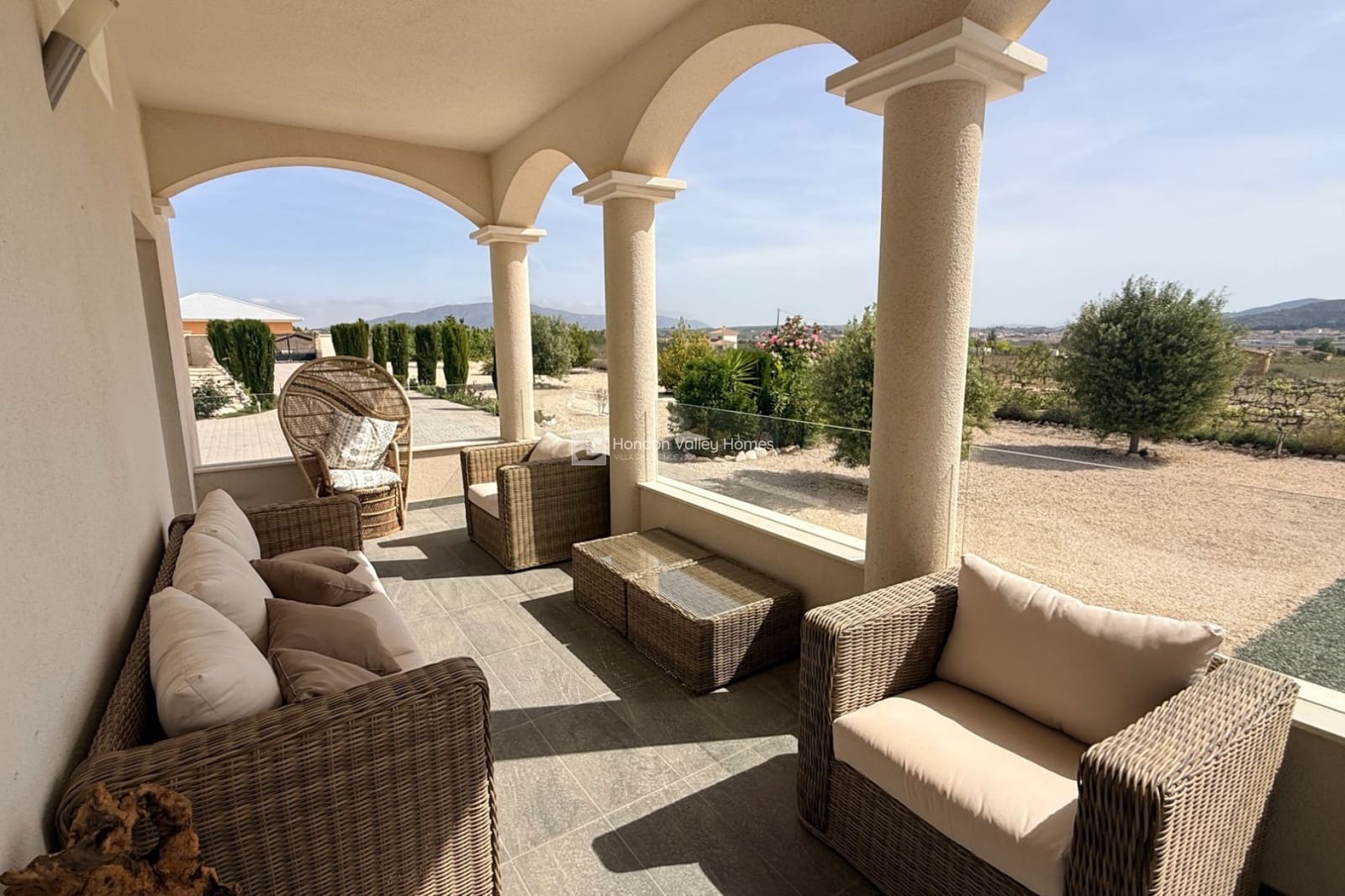 4 sypialnia Willa na sprzedaż w Pinoso z basenem garażem - 649 950 € (Ref: 9798380)