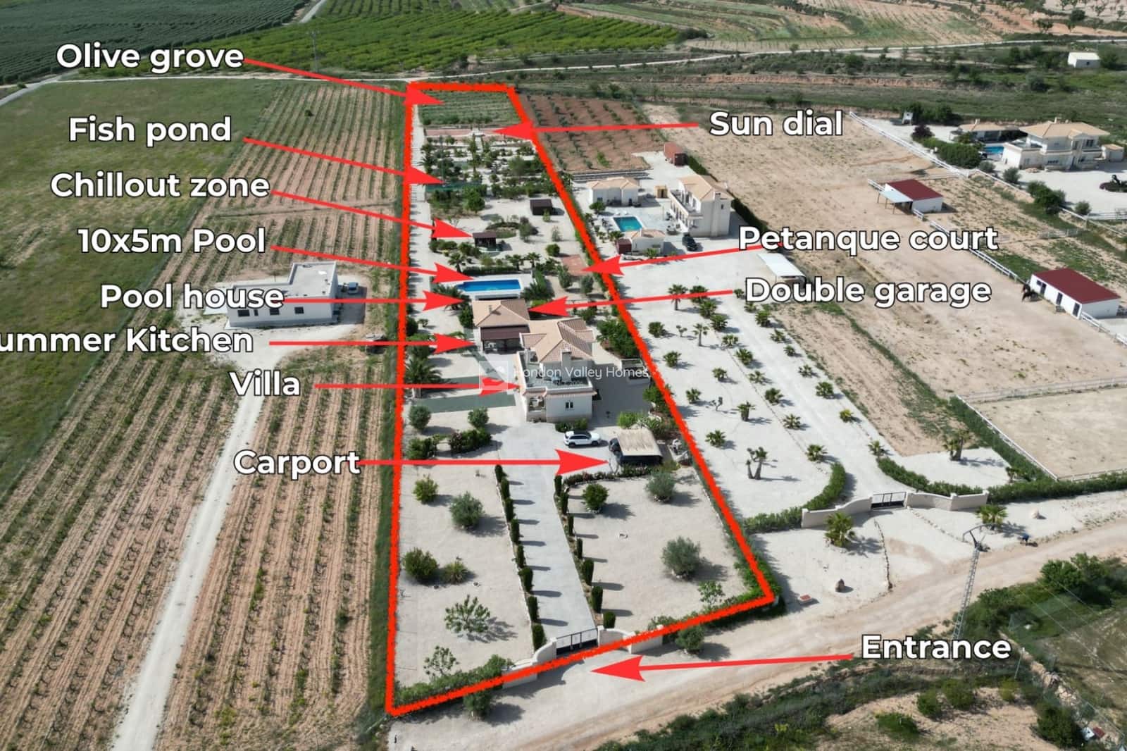 4 sypialnia Willa na sprzedaż w Pinoso z basenem garażem - 649 950 € (Ref: 9798380)