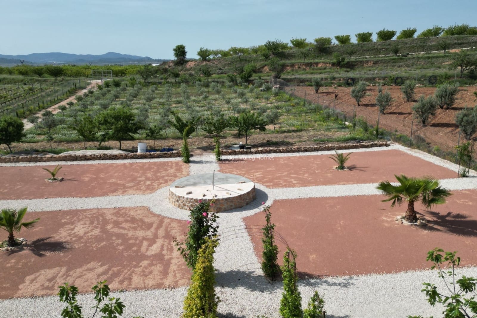 4 sypialnia Willa na sprzedaż w Pinoso z basenem garażem - 649 950 € (Ref: 9798380)