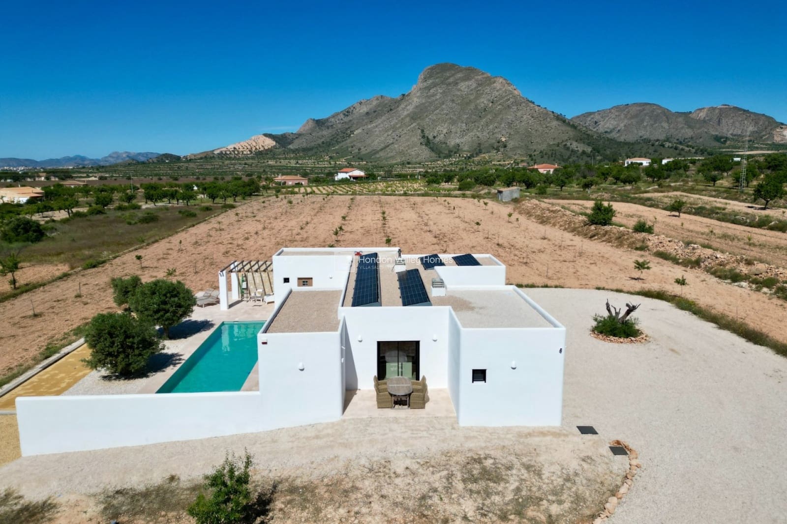 3 soveværelse Villa til salg i Barbarroja med swimmingpool garage - € 499.950 (Ref: 9828025)