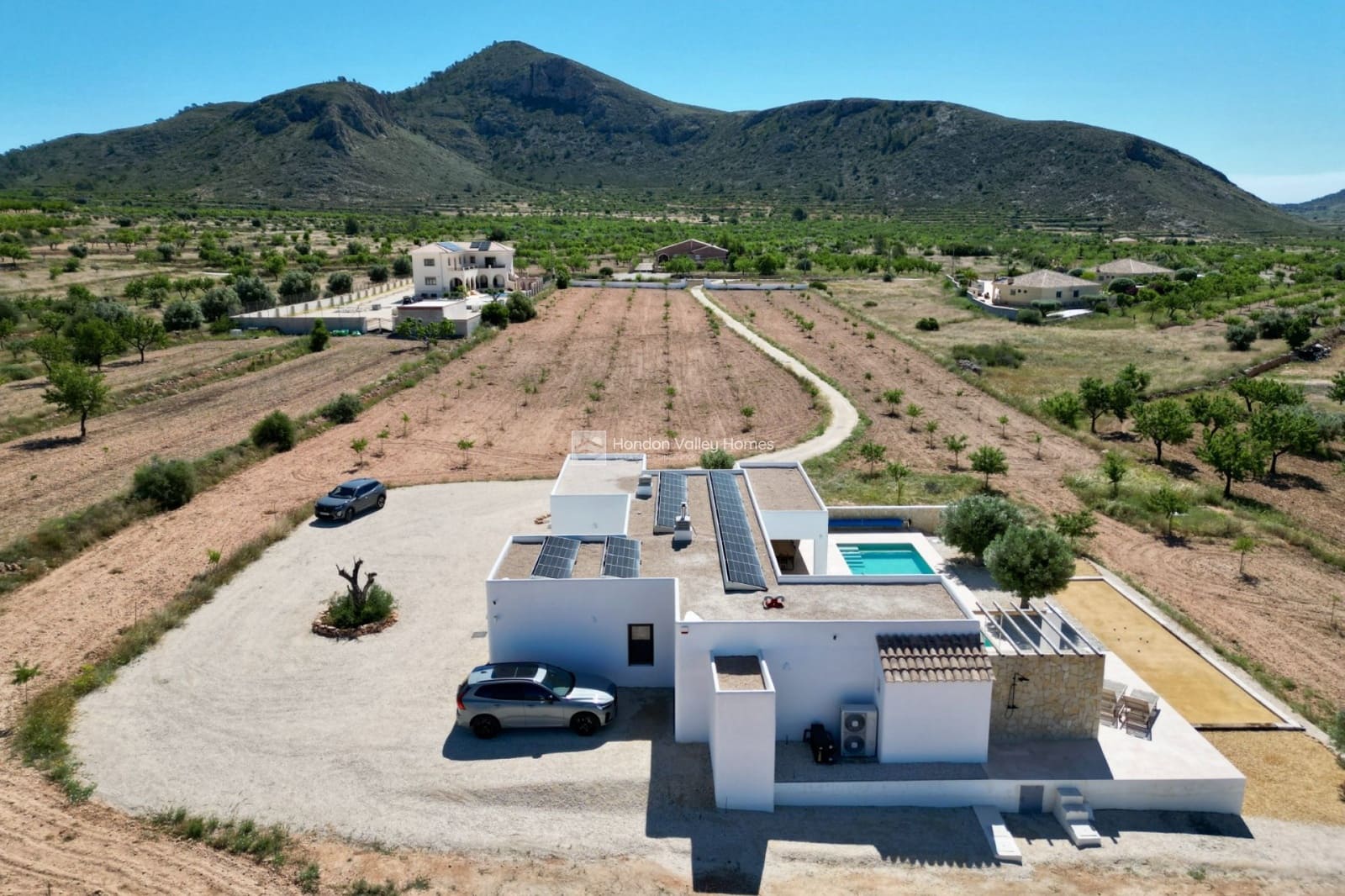 3 soveværelse Villa til salg i Barbarroja med swimmingpool garage - € 499.950 (Ref: 9828025)
